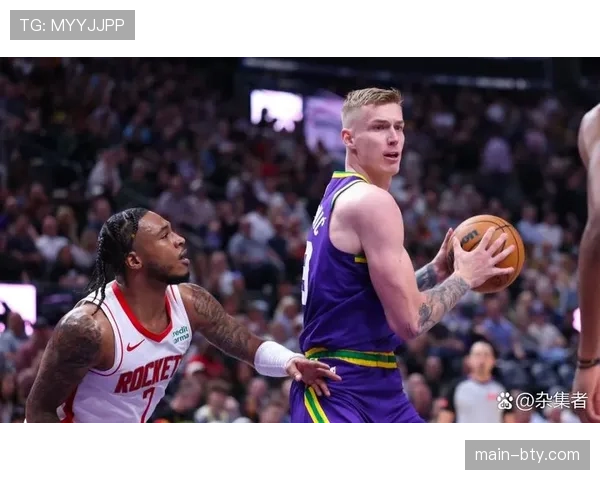 爵士范弗里特膝盖酸痛出战成疑，组织串联或受影响